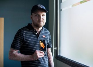 Greffe de peau : une première mondiale réalisée à l’hôpital Saint-Louis Greffe de peau : une première mondiale réalisée à l'hôpital Saint-Louis