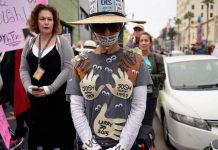 Hollywood: Une marche contre harcèlement sexuel Hollywood: Une marche contre harcèlement sexuel
