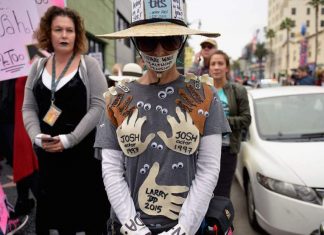 Hollywood: Une marche contre harcèlement sexuel Hollywood: Une marche contre harcèlement sexuel