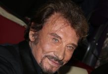 Johnny Hallyday malade : l’immense détresse des fans Johnny Hallyday malade : l'immense détresse des fans