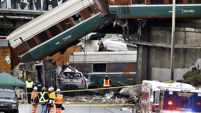 Accident de train aux États-Unis : Au moins 3 morts dans l'État de Washington