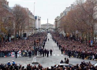 Audience énorme à l’hommage de Johnny Hallyday Audience énorme à l'hommage de Johnny Hallyday