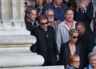 Enterrement de Johnny Hallyday : le rockeur sera inhumé lundi à Saint-Barthélemy Enterrement de Johnny Hallyday : le rockeur sera inhumé lundi à Saint-Barthélemy