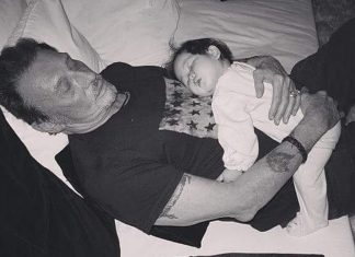 Johnny Hallyday est mort, la dernière idole de la France s’en va (Ses dernières images) Johnny Hallyday est mort, la dernière idole de la France s'en va (Ses dernières images)