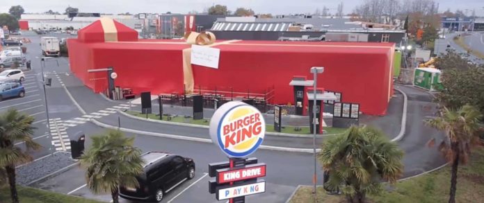 Le gros cadeau de Burger King à Sullyvan (Video)