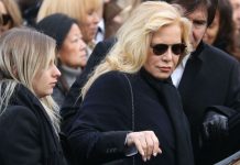 Sylvie Vartan absente des obsèques de Johnny Hallyday et s’en explique Sylvie Vartan n'assistera pas aux obsèques de Johnny Hallyday et s'en explique
