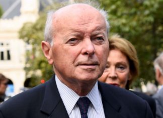 Toubon s’inquiète d’une proposition de loi sur la rétention des migrants Toubon s'inquiète d'une proposition de loi sur la rétention des migrants