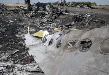 Vol MH17 : Découvertes de restes humains à l’endroit où l’avion s’était écrasé Vol MH17 : Découvertes de restes humains à l'endroit où l'avion s'était écrasé