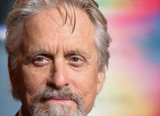Michael Douglas accusé de harcèlement sexuel (détails) Michael Douglas accusé de harcèlement sexuel (détails)