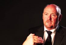 Richard Cousins : mort d’un grand patron britannique dans un accident d’avion Richard Cousins : mort d'un grand patron britannique dans un accident d'avion