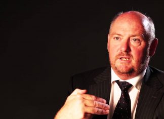 Richard Cousins : mort d’un grand patron britannique dans un accident d’avion Richard Cousins : mort d'un grand patron britannique dans un accident d'avion