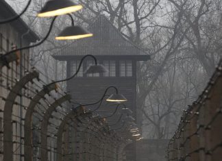 Israël enrage contre la Pologne après le vote d’une loi sur la Shoah Israël enrage contre la Pologne après le vote d'une loi sur la Shoah