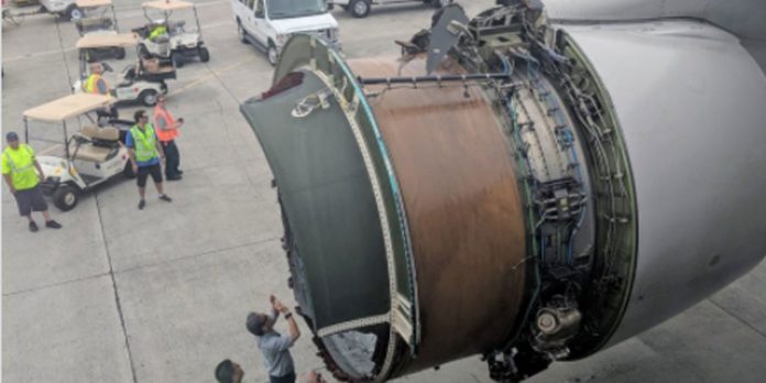 Un avion perd son réacteur en plein vol