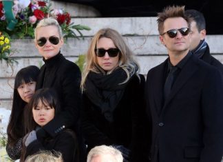 Une lettre de Laura Smet à Laeticia Hallyday révélée Une lettre de Laura Smet à Laeticia Hallyday révélée