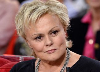 Muriel Robin, victime d’une agression sexuelle à 12 ans Muriel Robin, victime d'une agression sexuelle à 12 ans