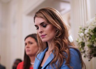 Trump : démission de la directrice de communication Trump : démission de la directrice de communication