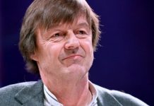 Hulot donne son feu vert pour l’huile de palme Hulot donne son feu vert pour l'huile de palme