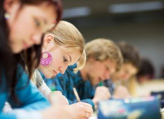 La plus jeune candidate au bac 2018 La plus jeune candidate au bac 2018