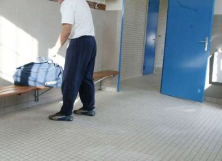 Roland-Garros : Vols dans les vestiaires, Qui est le kleptomane ? Roland-Garros : Vols dans les vestiaires, Qui est le kleptomane ?