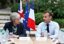 Brégançon : May cherche du soutien d’Emmanuel Macron Brégançon : May cherche du soutien d'Emmanuel Macron