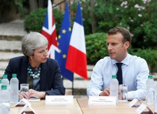 Brégançon : May cherche du soutien d’Emmanuel Macron Brégançon : May cherche du soutien d'Emmanuel Macron
