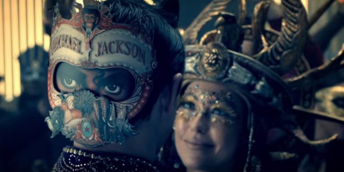Michael Jackson : Clip inédit Behind the Mask (2010) mis en ligne