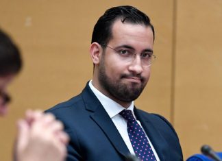 Les juges demandent l’expertise psychologique de Benalla Les juges demandent l'expertise psychologique de Benalla