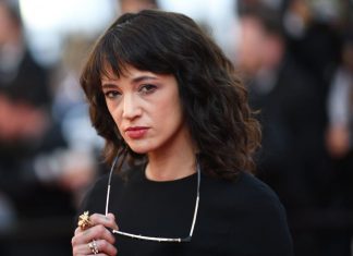 Asia Argento reconnaît une relation sexuel avec Jimmy Bennett Asia Argento reconnaît une relation sexuel avec Jimmy Bennett