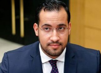 Alexandre Benalla au Chinese Business club (Détail) Benalla au Chinese Business club (Détail)