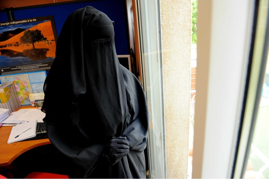 L'ONU épingle l'interdiction du niqab en France (Détail)