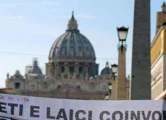 Plainte pour obtenir du Vatican les noms des prêtres pédophiles (Détail) Plainte pour obtenir du Vatican les noms des prêtres pédophiles (Détail)