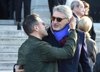 Obsèques Philippe Gildas: José Garcia s’est encore fait piéger « Détail » Obsèques Philippe Gildas: José Garcia s'est encore fait piéger (Détail)