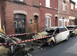 Bilan des gilets jaunes à Paris : 55 voitures brûlées (Détail) Bilan des gilets jaunes à Paris : 55 voitures brûlées (Détail)