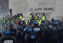 Édouard Philippe choqué par les revendications des gilets jaunes Édouard Philippe choqué par les revendications des gilets jaunes