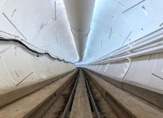 Elon Musk: le tunnel test a été inauguré (Vidéo) Elon Musk: le tunnel test a été inauguré (Vidéo)