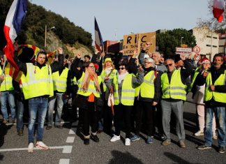 Gilets jaunes acte 6: mobilise peu, un dixième décès à Perpignan Gilets jaunes acte 6: mobilise peu, un dixième décès à Perpignan