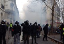 Interpellations des gilets jaunes à Paris – Vidéo: suivez en direct «l’acte 4» Interpellations des gilets jaunes à Paris: suivez en direct «l'acte 4»
