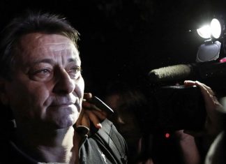 Le Brésil signe l’extradition de Cesare Battisti (Détail) Le Brésil signe l'extradition de Cesare Battisti (Détail)