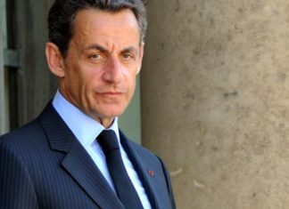 Nicolas Sarkozy: «Retour du superhéros» Nicolas Sarkozy: «Retour du superhéros»