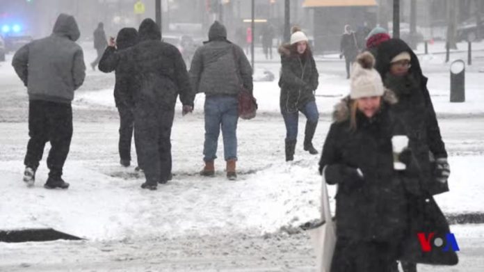 Tempête de neige aux Etats-Unis: des milliers de vols annulés (Détail)
