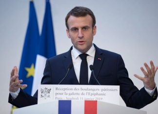 Macron et sa petite phrase sur «le sens de l’effort» (Détail) Macron et sa petite phrase sur «le sens de l’effort» (Détail)