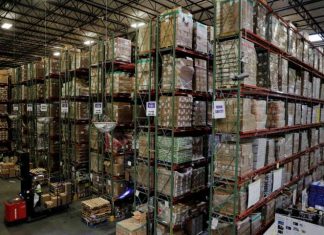 Reportage: Amazon accusé de détruire des objets neufs Reportage: Amazon accusé de détruire des objets neufs