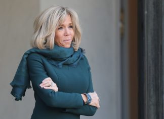 Gilets jaunes: Brigitte Macron appelle à la réconciliation (détail) Gilets jaunes: Brigitte Macron appelle à la réconciliation (détail)