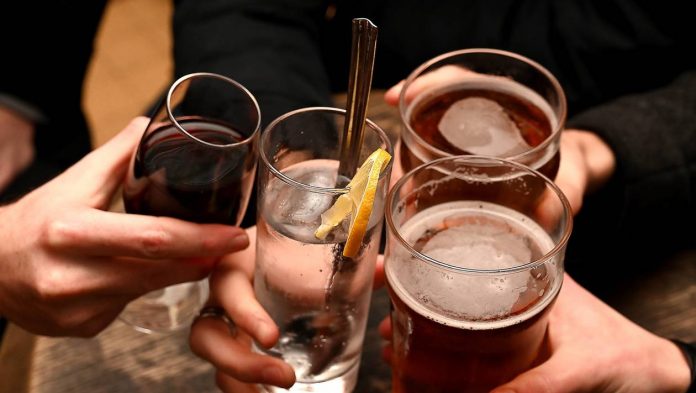 La consommation d'alcool est responsable de 7% des décès en France