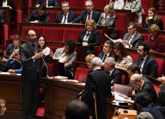 Loi anticasseurs, débats Assemblée : Le Parlement français durcit le ton Loi anticasseurs, débats Assemblée : Le Parlement français durcit le ton