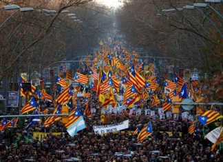 Manifestation à Barcelone contre le procès des indépendantistes Manifestation à Barcelone contre le procès des indépendantistes
