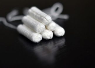 Résidus indésirables dans les protections périodiques (détail) Résidus indésirables dans les protections périodiques (détail)