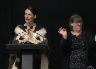 Christchurch : Jacinda Ardern rend hommage aux victimes Christchurch : Jacinda Ardern rend hommage aux victimes
