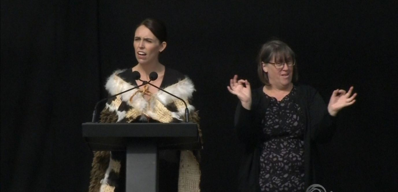 Christchurch : Jacinda Ardern rend hommage aux victimes