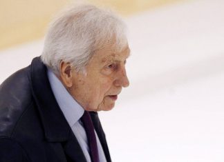 L’absence d’un prévenu pèse sur le procès Tapie (détail) L'absence d'un prévenu pèse sur le procès Tapie (détail)